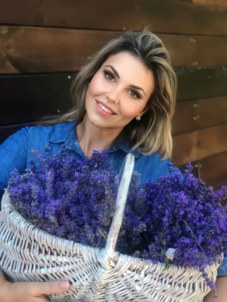 Natalia Profile image 2